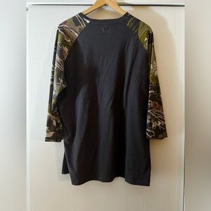 Under Armour baseball T Shirt camo sleeves